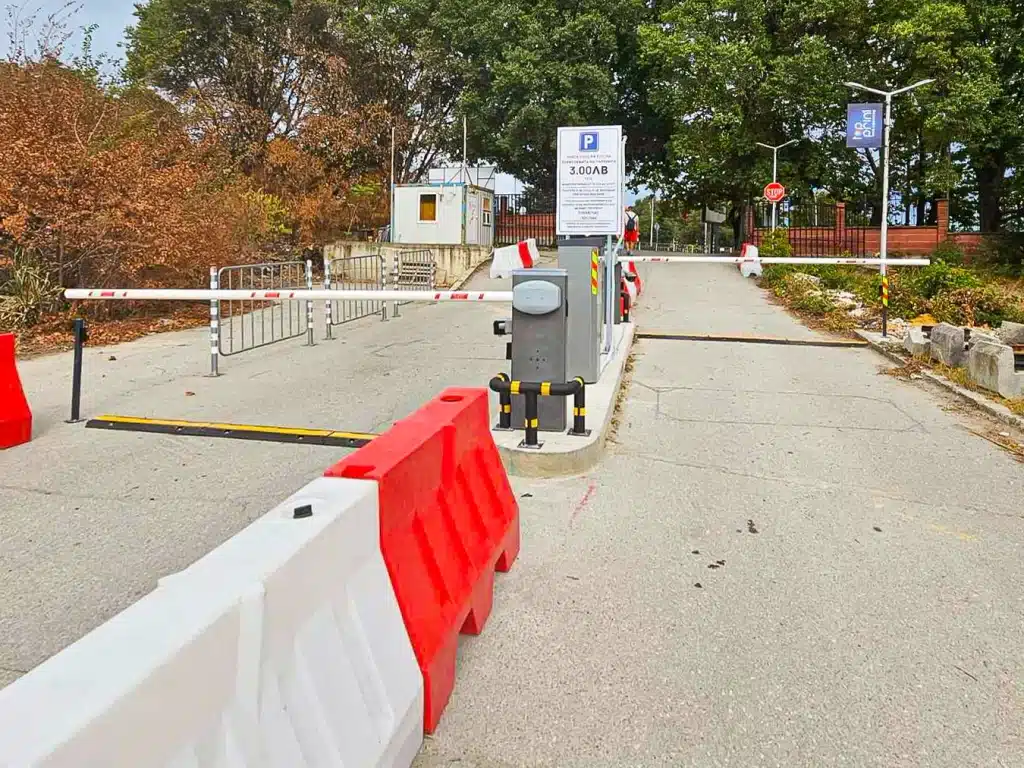 ELTRADE в партньорство с „Аутомациони БГ“: Паркинг системи в ТУ – Варна и Автогара Варна 1 Автоматизирана паркинг система с бариери и контрол на достъпа в ТУ Варна от Елтрейд и Аутомациони БГ